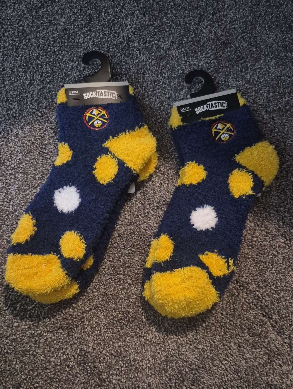 SOCKTASTIC NBA NUGGETS Navy Blue & Yellow Cozy Polka-Dot Fuzzy Socks